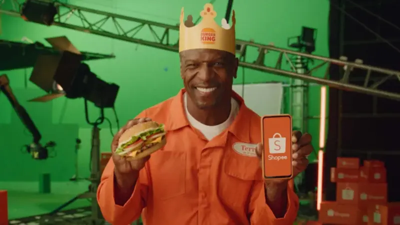 Terry Crews revive Julius de “Todo Mundo Odeia o Chris” em campanha conjunta da Shopee e Burger King