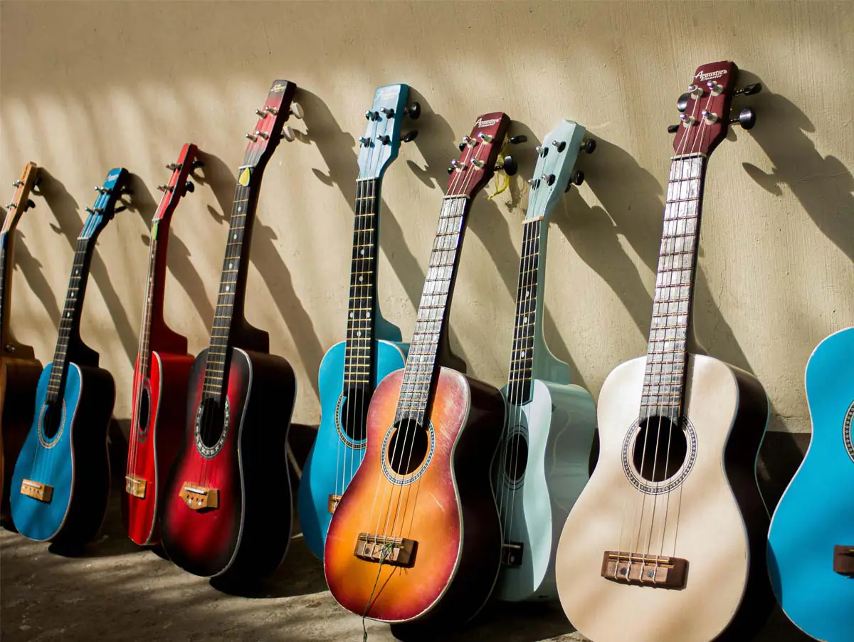 Imposto de importação para violões, instrumentos de sopro e microfones será zerado a partir de 1º de outubro de 2026