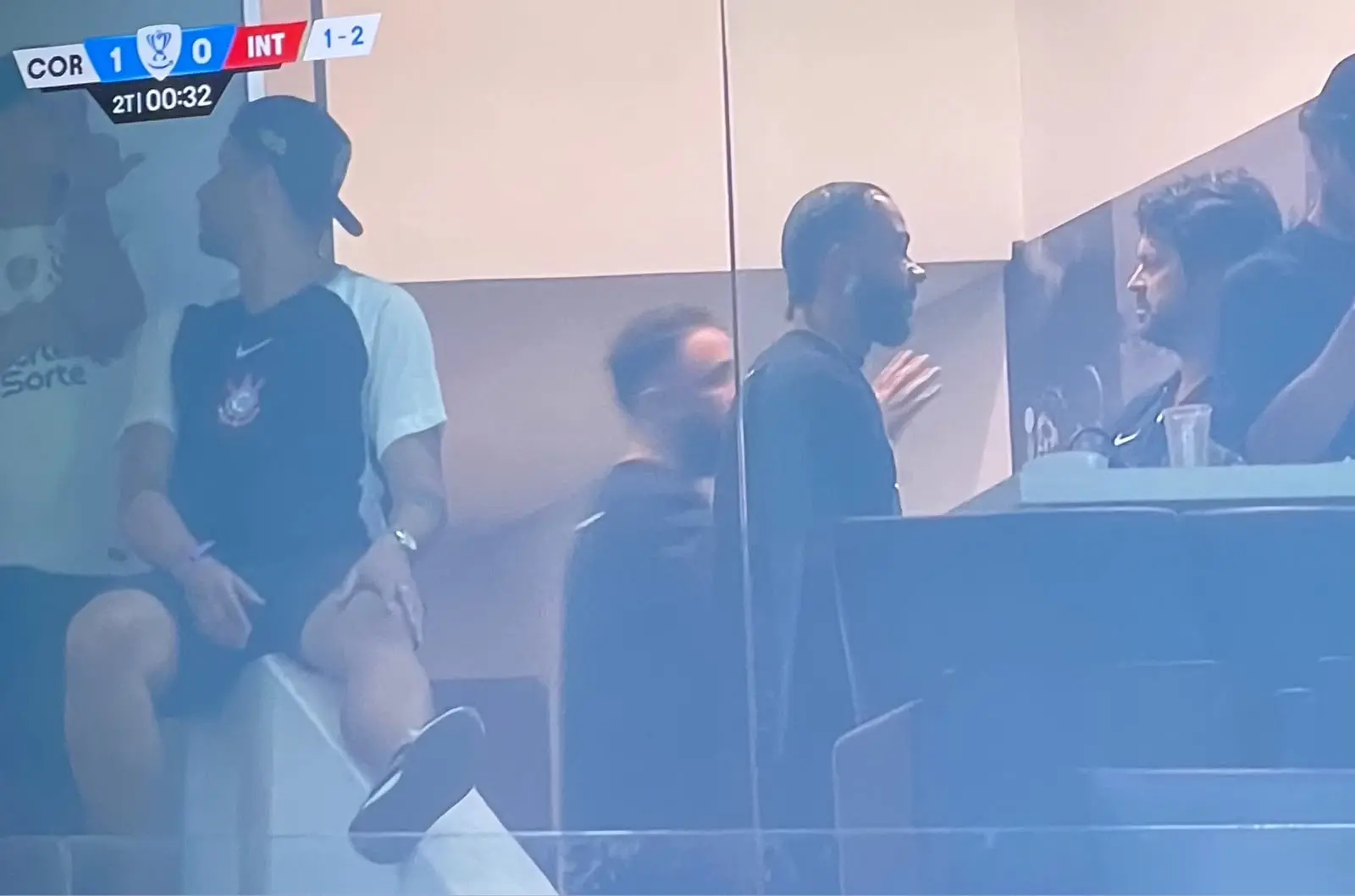 Corinthians tenta ter Memphis disponível para partida de ida das oitavas da Libertadores