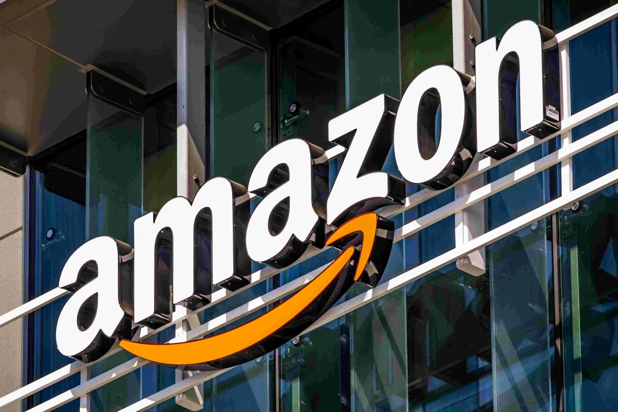 Amazon ultrapassa US$ 3 trilhões em valor de mercado impulsionada por AWS e demanda por IA