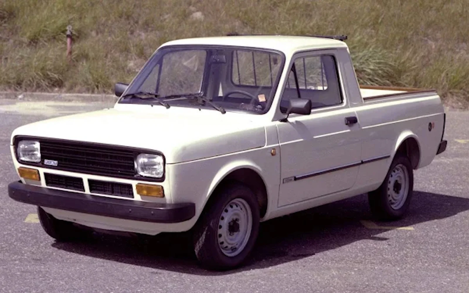 Fiat 147 completa 50 anos e permanece como marco da indústria automobilística brasileira