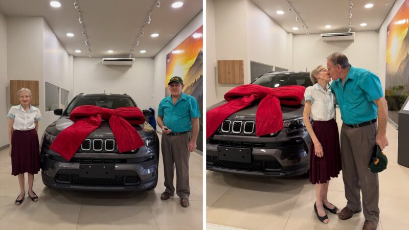 Casal de idosos compra primeiro carro 0 km após anos de trabalho; entrega do Jeep Compass viraliza