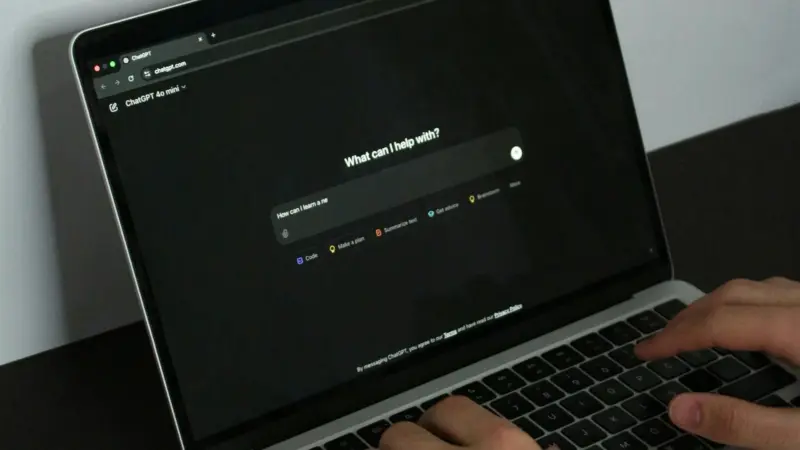 ChatGPT libera conversas por texto sem limite para contas gratuitas