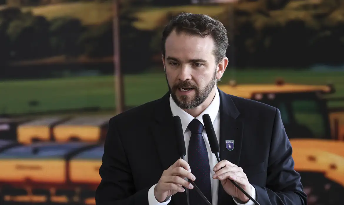 Durigan diz que alta da dívida decorre de juros e não de aumento de gastos
