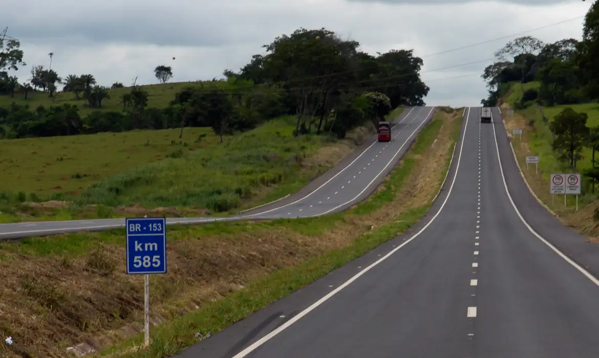 Brasil precisa mobilizar R$ 1,225 trilhão até 2050 para reestruturar logística