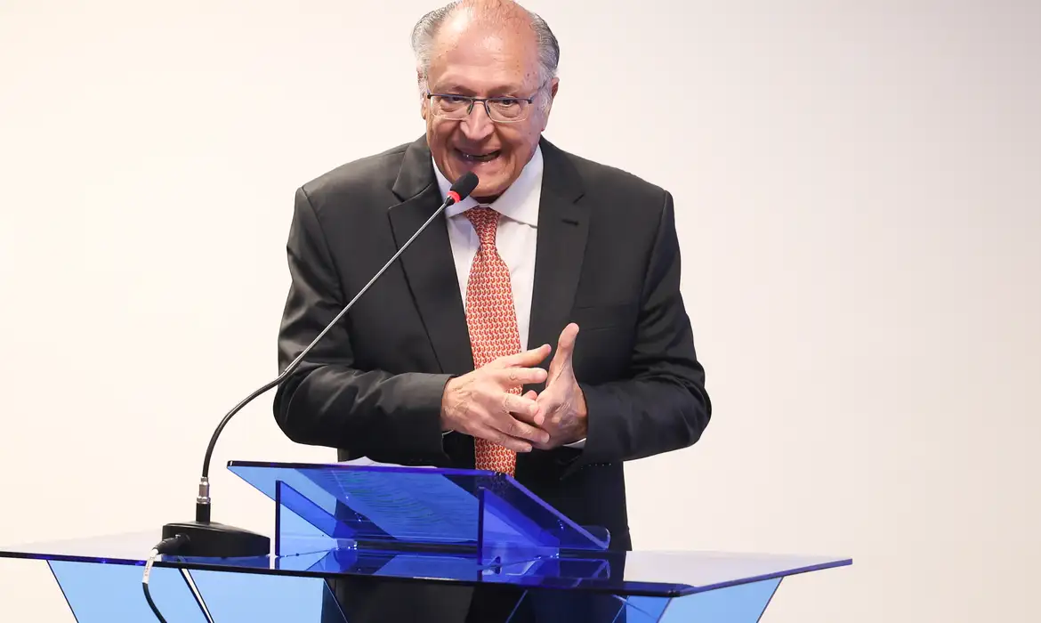 Exportações do Brasil para a União Europeia sobem quase 4% nos primeiros 60 dias do acordo com o Mercosul