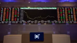 Ibovespa fecha perto da estabilidade com Copom e petróleo no centro das atenções