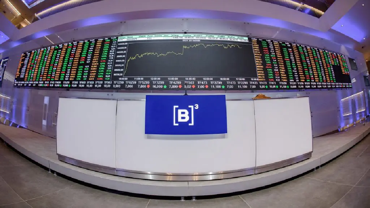 Ibovespa fecha estável em 178.000 pontos com atenção ao Oriente Médio e ao Focus