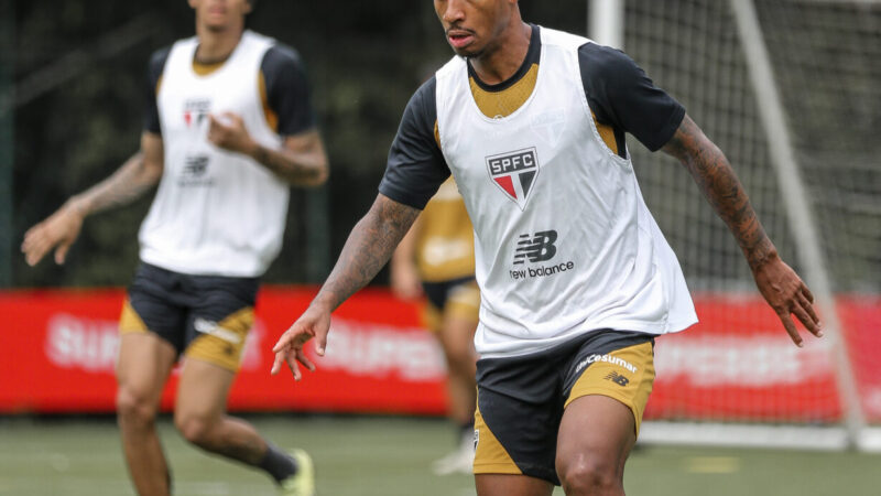 São Paulo realiza treino tático no SuperCT e se prepara para enfrentar o Grêmio; lateral Nicolas se envolve em acidente fatal