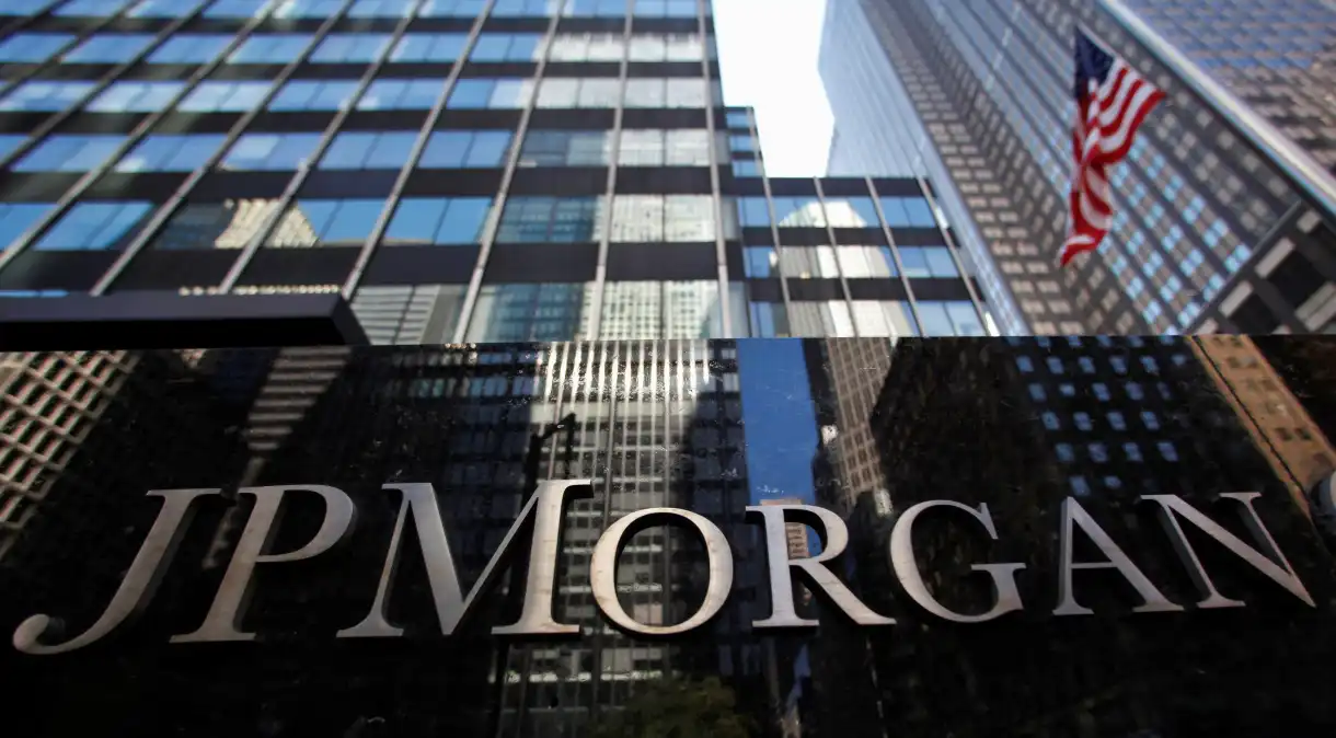 JPMorgan reduz recomendação para ações brasileiras citando incertezas eleitorais e riscos macroeconômicos