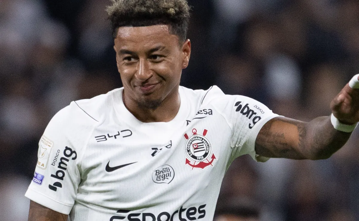 Jesse Lingard segue aquém das expectativas no Corinthians e ainda não se firmou