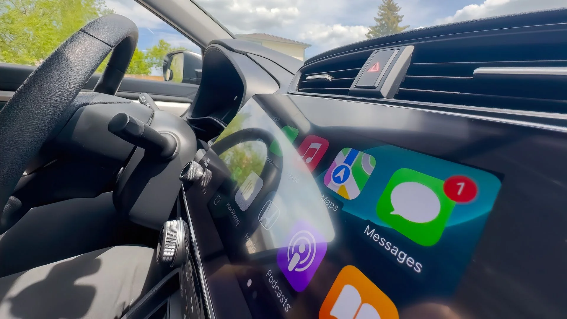 Apple CarPlay terá MiniPlayer e recursos de áudio aprimorados no iOS 27