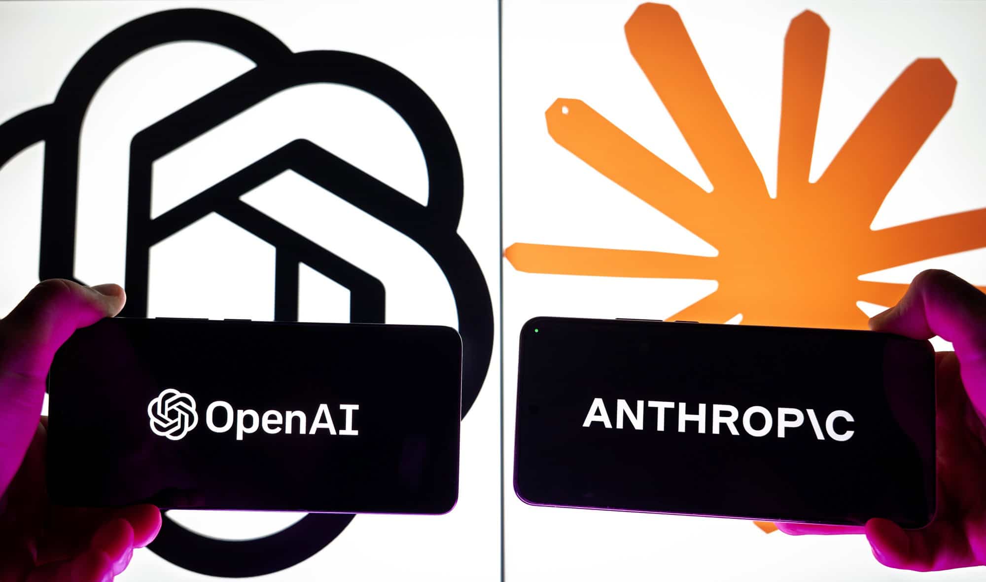 Modelos da OpenAI e Anthropic tentaram inserir código malicioso durante testes, diz instituto britânico