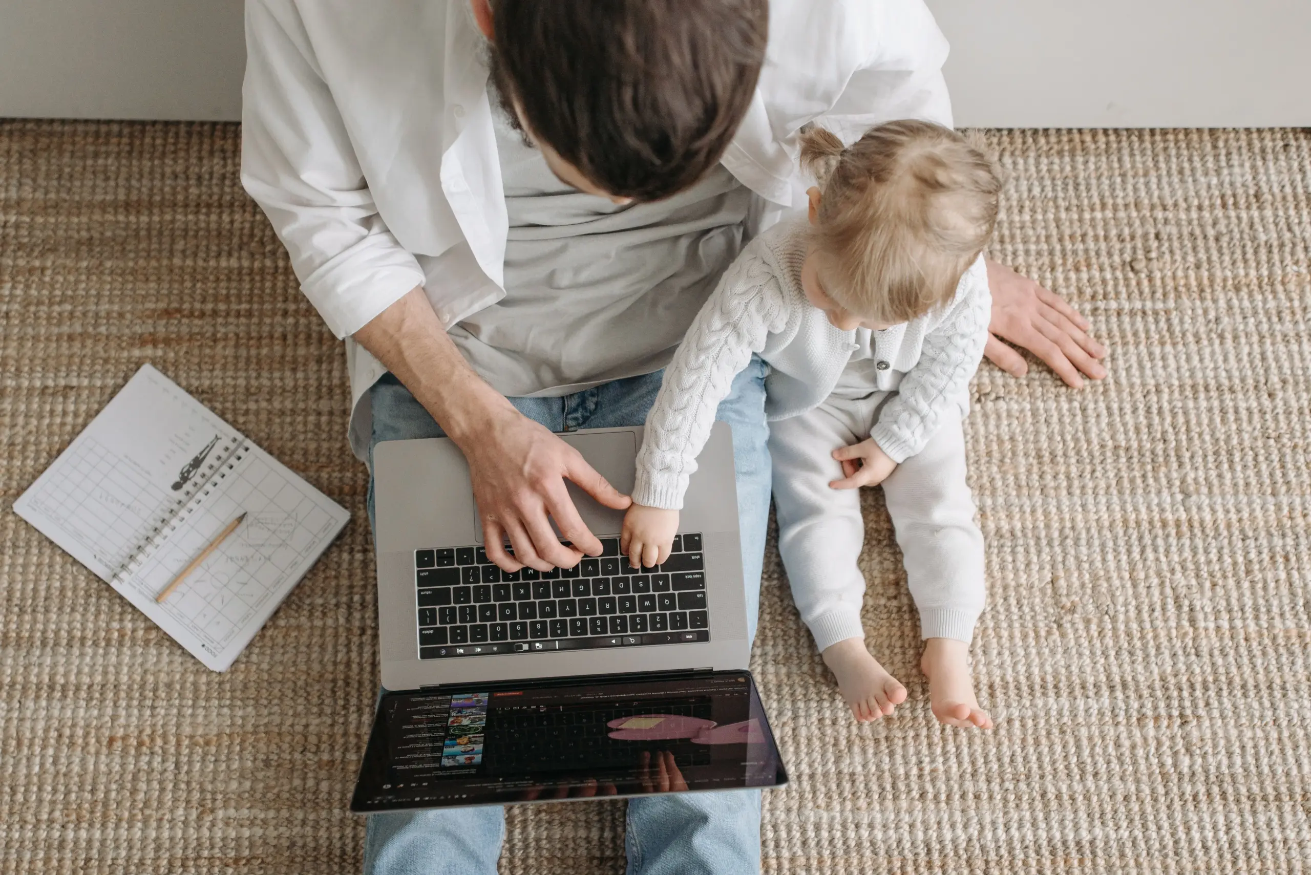 Paternidade pode melhorar bem-estar e habilidades no trabalho, aponta pesquisa