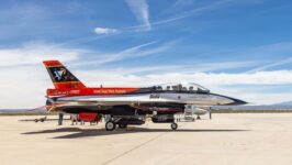Avião de combate X-62A executa 27 interceptações autônomas em testes com IA