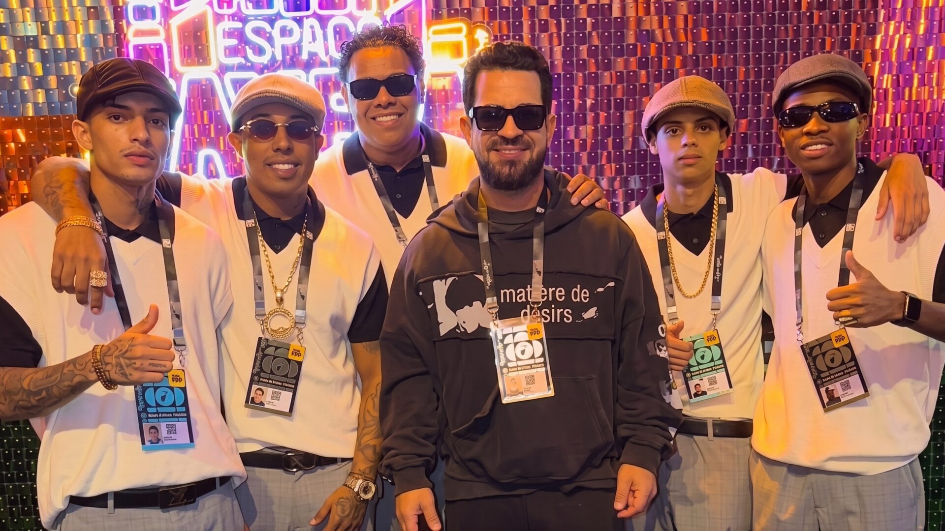 Coral das Quebradas sobe ao palco do Rock in Rio ao lado de Dennis e homenageia Mr. Catra