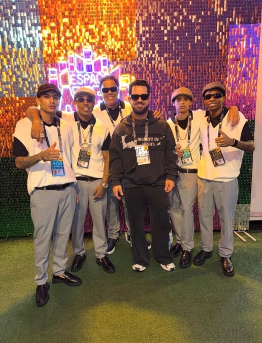 Coral das Quebradas sobe ao palco do Rock in Rio ao lado de Dennis e homenageia Mr. Catra 4 Coral das Quebradas sobe ao palco do Rock in Rio ao lado de Dennis e homenageia Mr. Catra