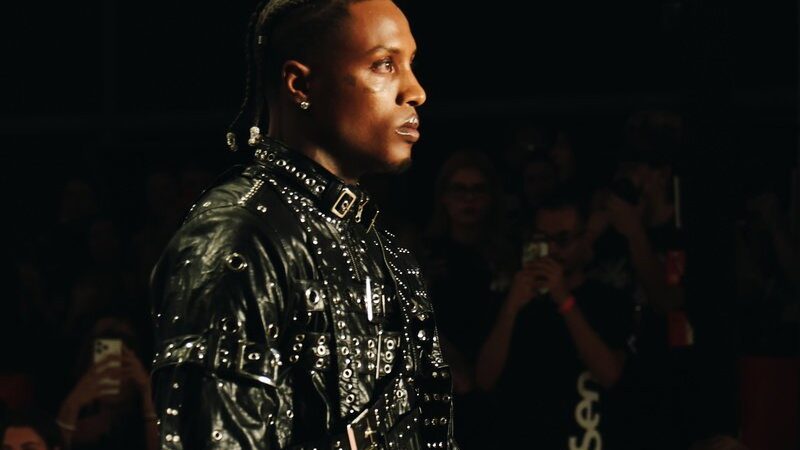 KayBlack na SPFW: “A moda e a música andam lado a lado”